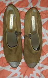 Women's Banana Republic wedges size 9